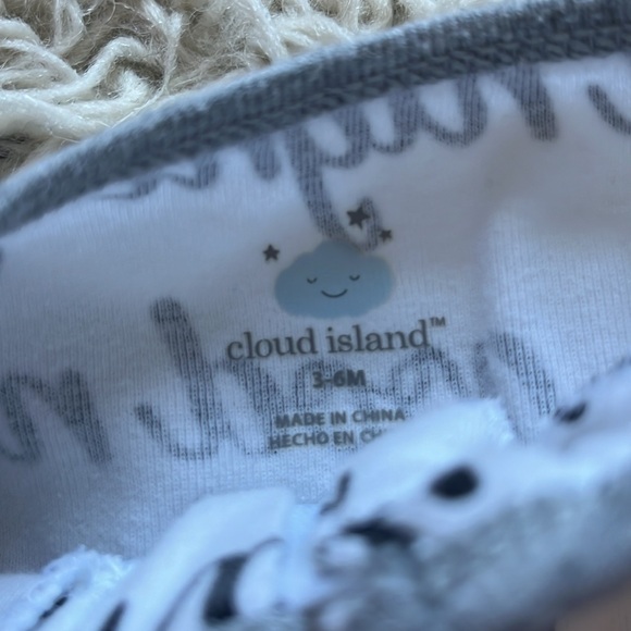 ZIPS FROM THE BOTTOM! - Picture 4 of 6